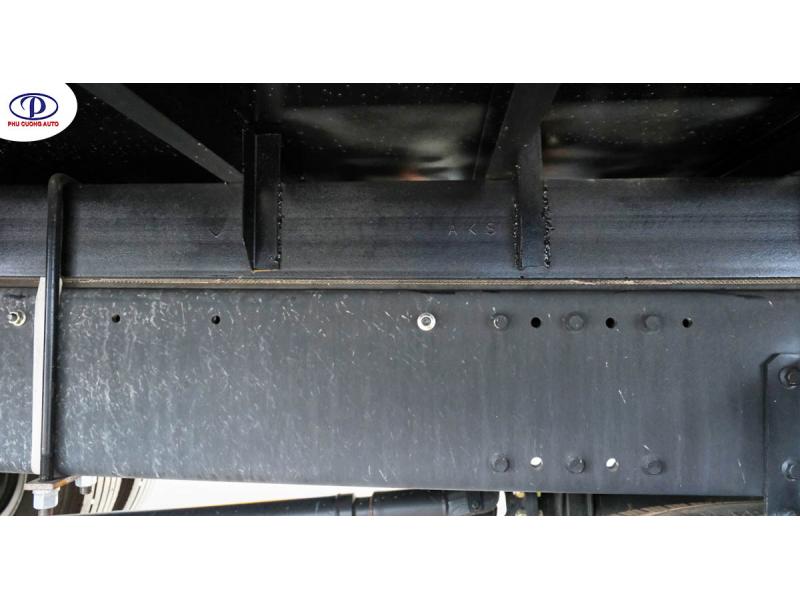 FAW 8.1 TẤN – THÙNG KÍN 8.3M