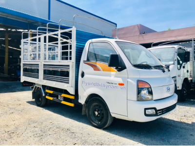 HYUNDAI PORTER H150 THÙNG BẠT